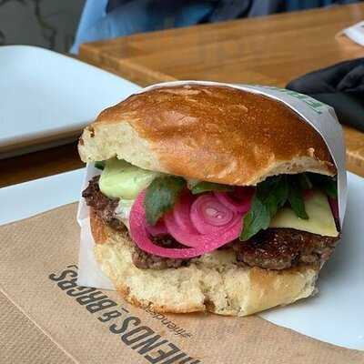 Friends & Brgrs Helsinki (mall Of Tripla)