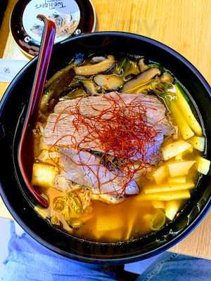 Two Tigers Sushi And Noodle