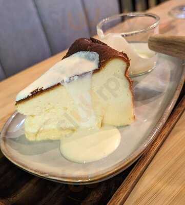 Pikku Muuri Cafe & Bistro