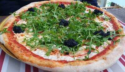 Classic Pizza Restaurant