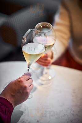 Minne Champagne & Wine