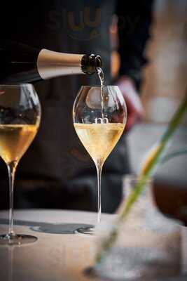 Minne Champagne & Wine