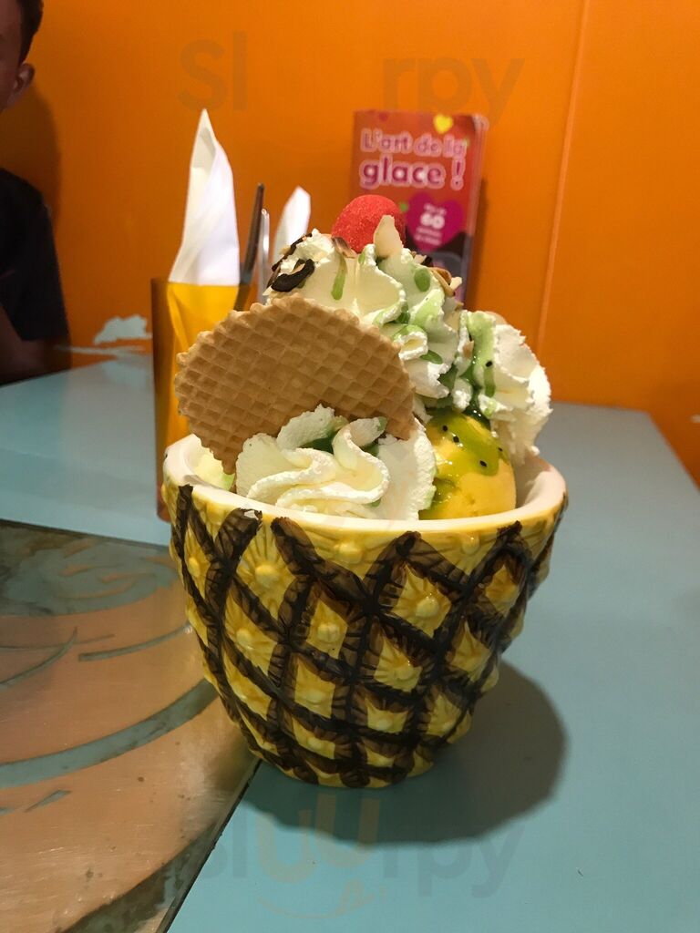 Le Beluga Artisan Glacier