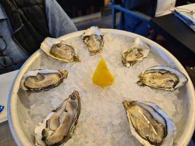 La Cave A Huitres