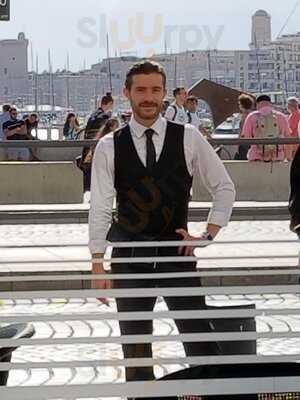 Brasserie Du Port Om Café