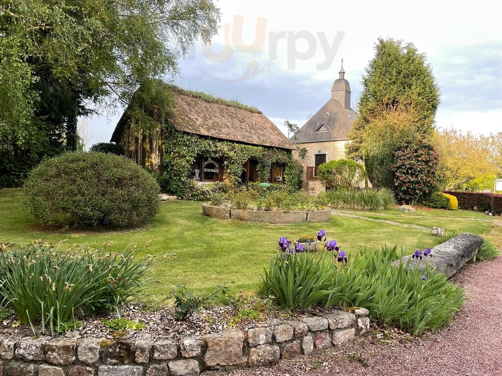 Le Manoir De L'acherie