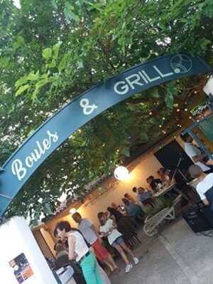 Boules & Grill