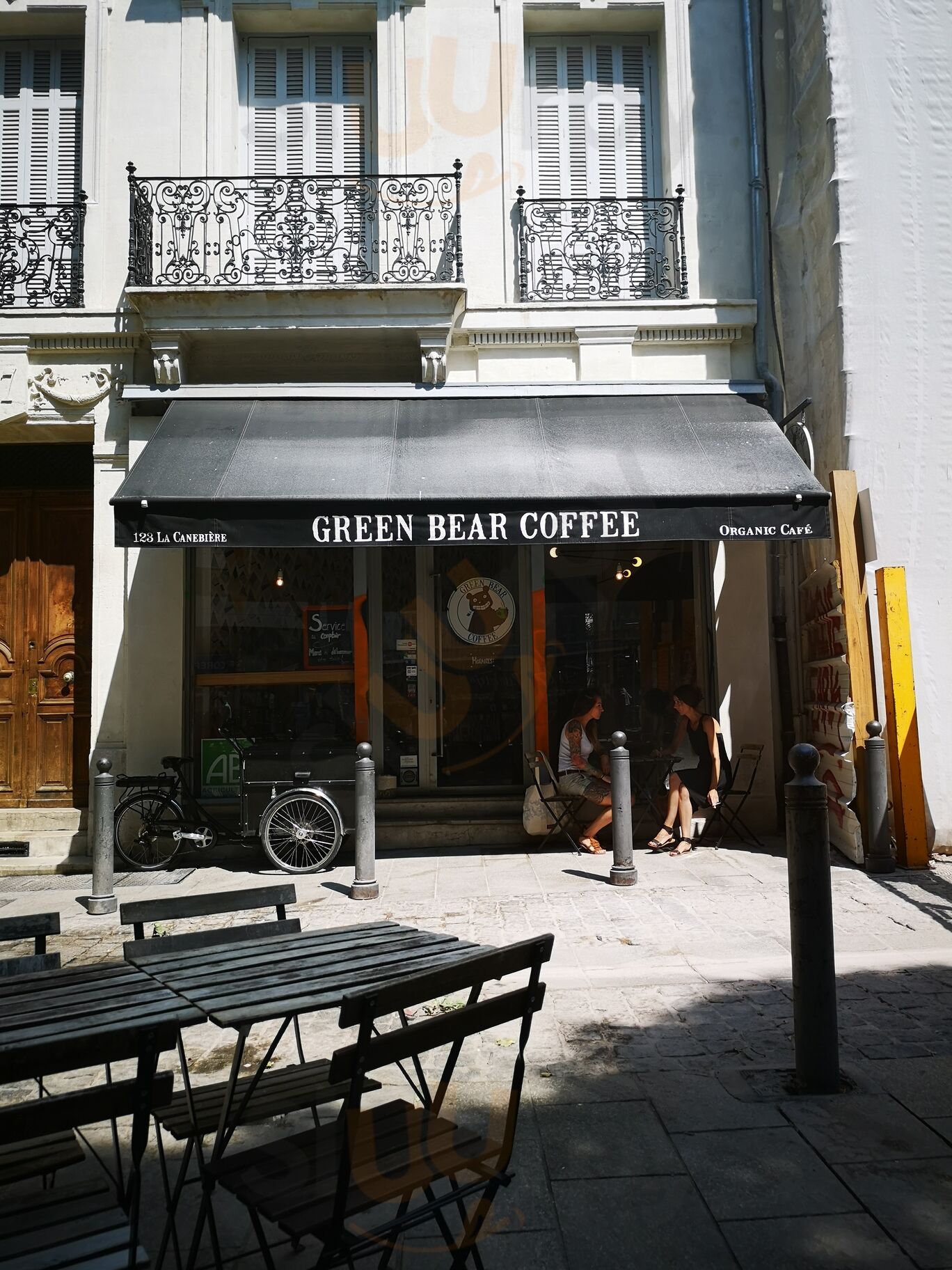 Green Bear Coffee Opéra