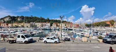 Ma Nolan's Nice Port