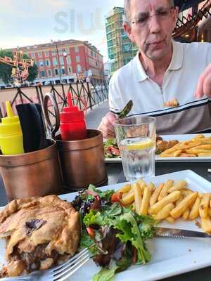 Ma Nolan's Nice Port