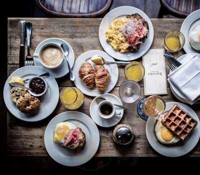 Les Compagnons De La Grappe