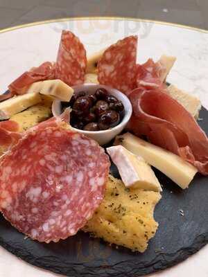 Bistrot De La Mairie