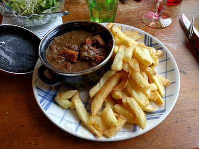 Café De La Fontaine