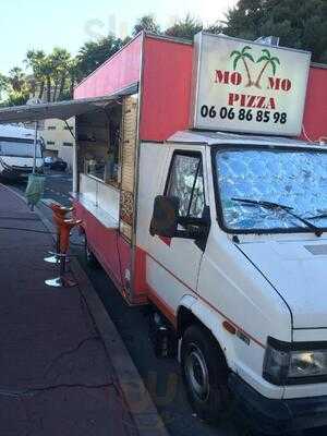 Momo Pizza