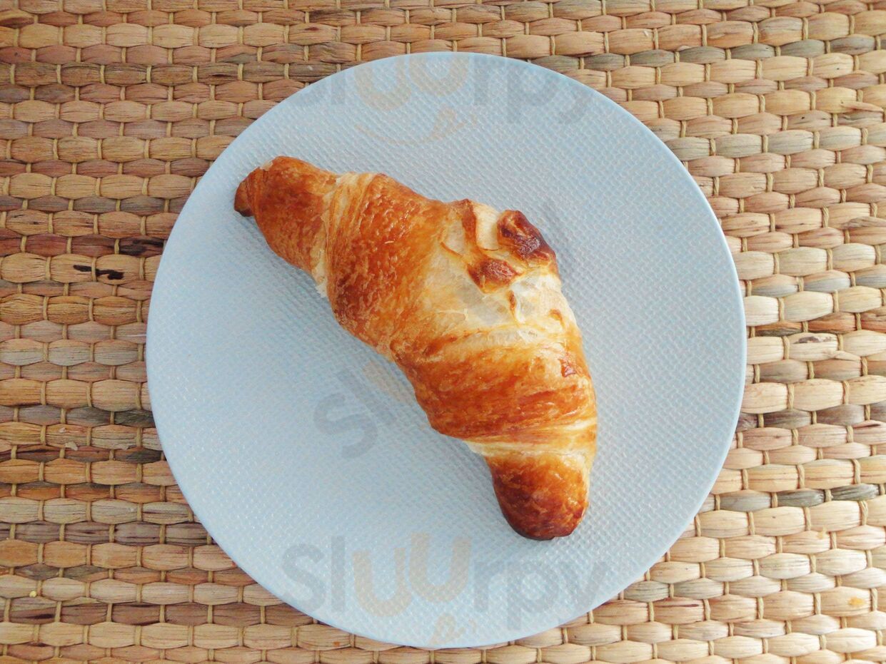 Biarritz Breakfast
