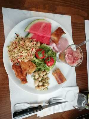 Une Table En Provence