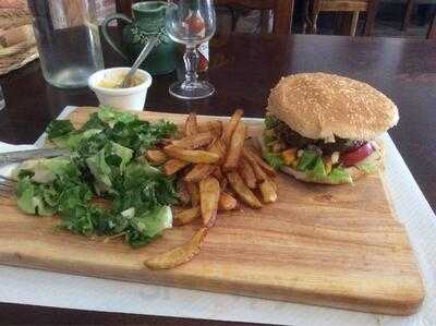 Une Table En Provence