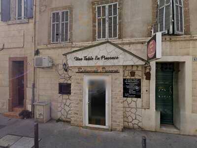 Une Table En Provence