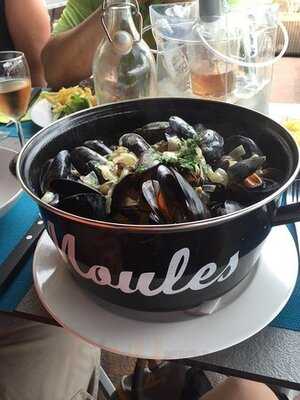 L'ark Bar Restaurant/café