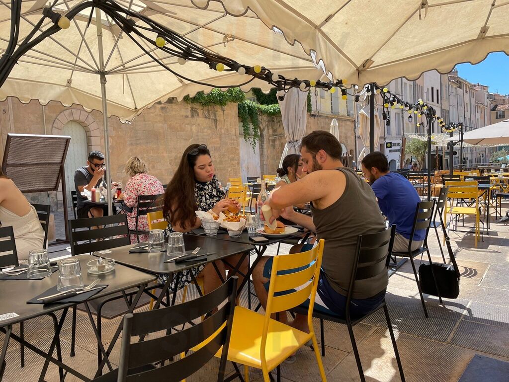 La Maison Du Handburger