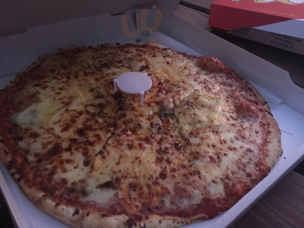 Dominute Pizza