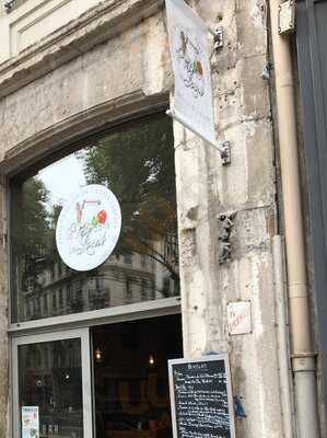 La Tête Dans Le Local