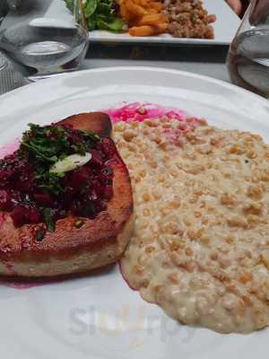 Charlie's Restaurant