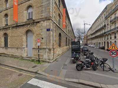 Café Andrée Putman