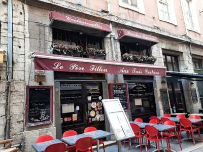 Aux Trois Cochons - Le Pere Fillion