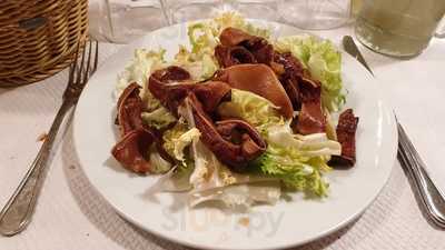 Aux Trois Cochons - Le Pere Fillion