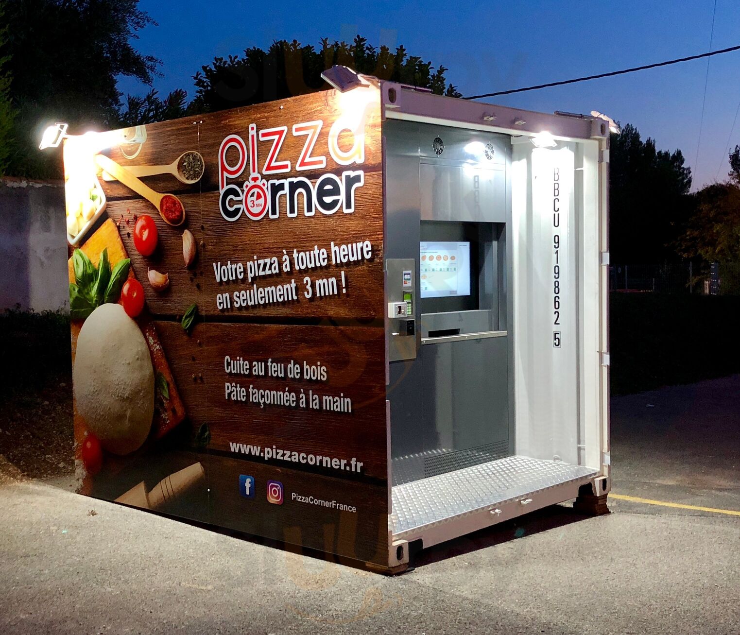 Pizza Corner