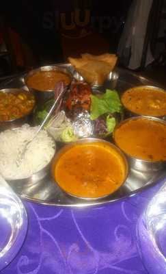 Le Must Sandwich A La Mode