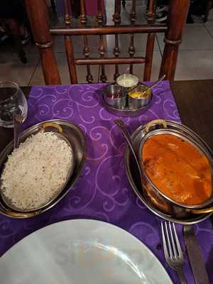 Le Must Sandwich A La Mode