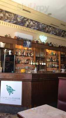 Cafe De La Cloche