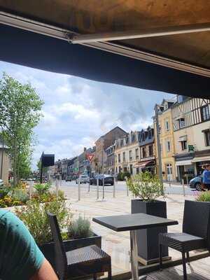 L'auberge Du Cochon D'or