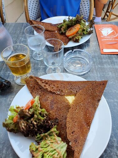 Café, Bar, Restaurant & Crêperie Les Colonnes