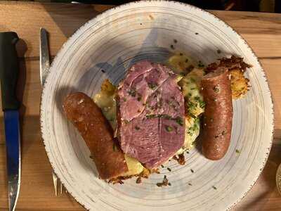 Les Frères Marchand Restaurant