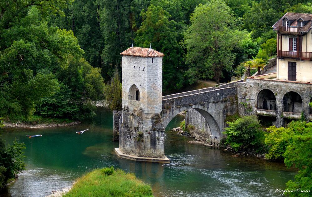 Au Fil De L'eau
