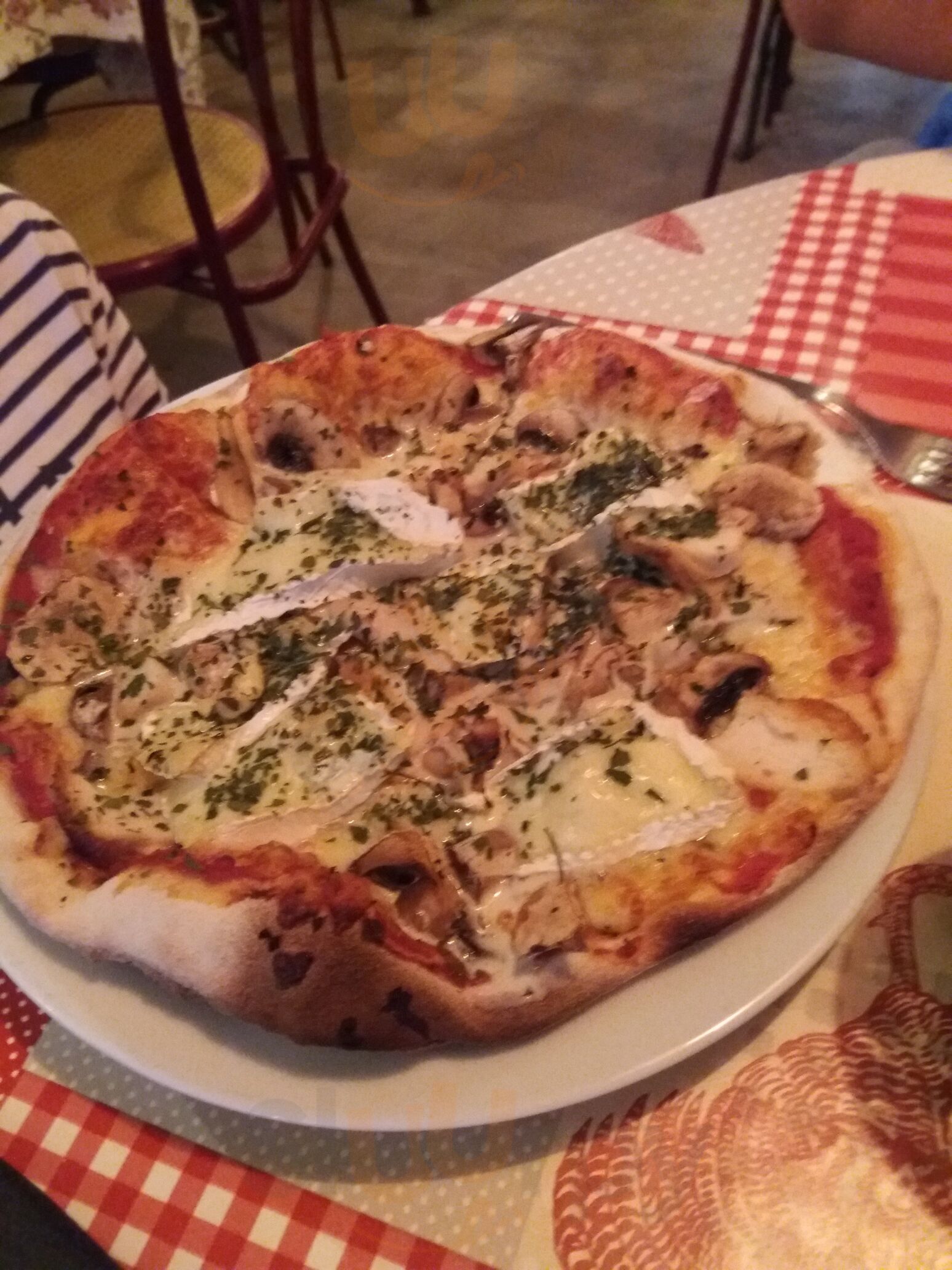 La Trattoria Restaurant Italien