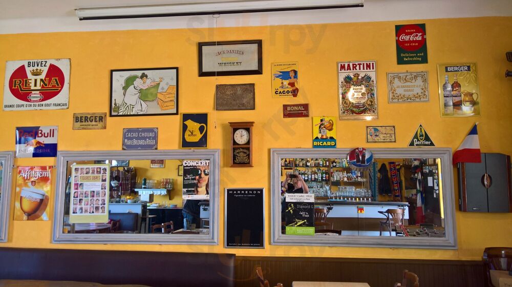 Cafe Restaurant De La Place