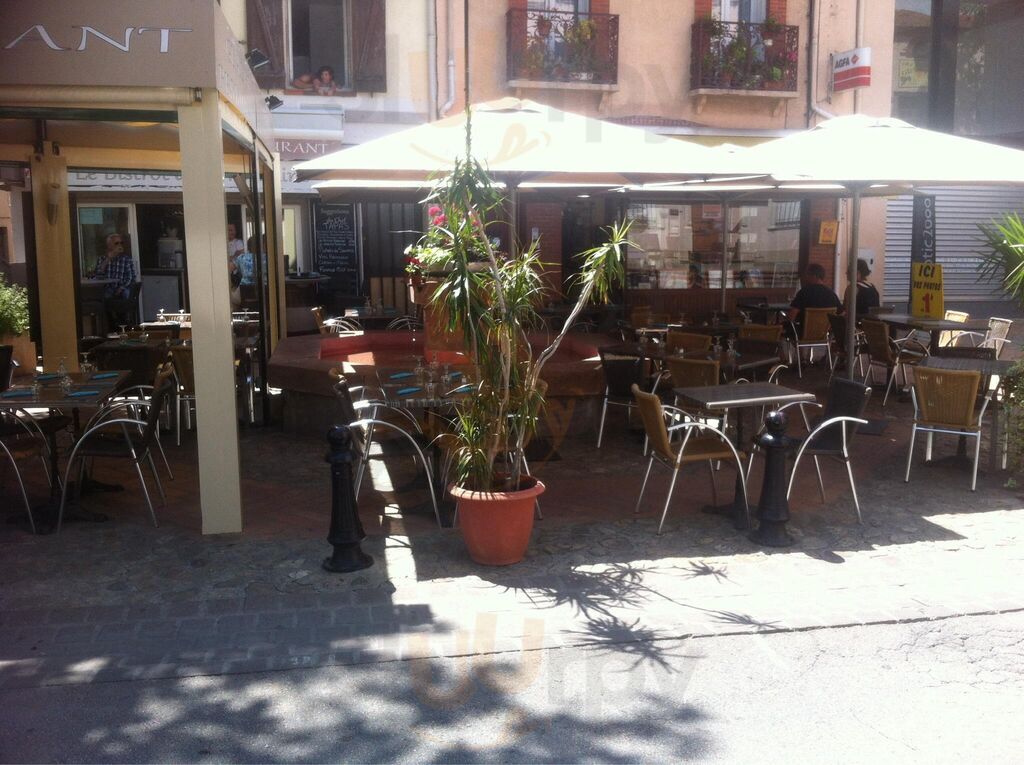 Café De La Fontaine