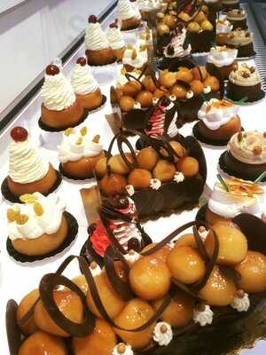 Les Babas De Saint Malo