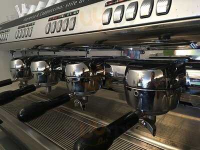 Arezzo Epicerie & Cafe