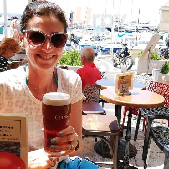 Kelly's Pub La Grotte