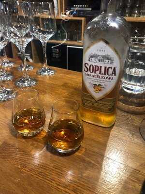 Le Bistrot De Charles