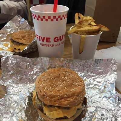 Five Guys Dijon Toison D'or