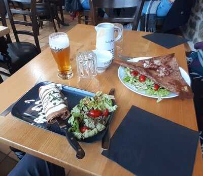 Crêperie La Fontaine Du Jerzual Dinan