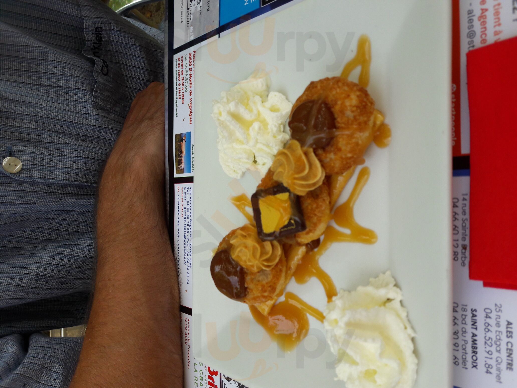 Brasserie De L'hotel De Ville Et Le 7eme Art