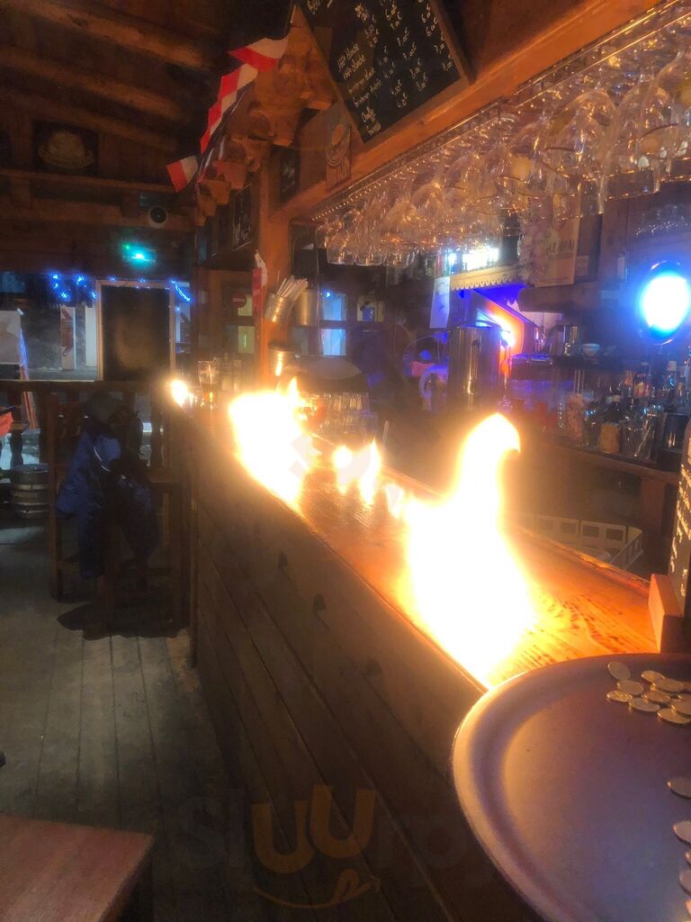 Le Mountain Café
