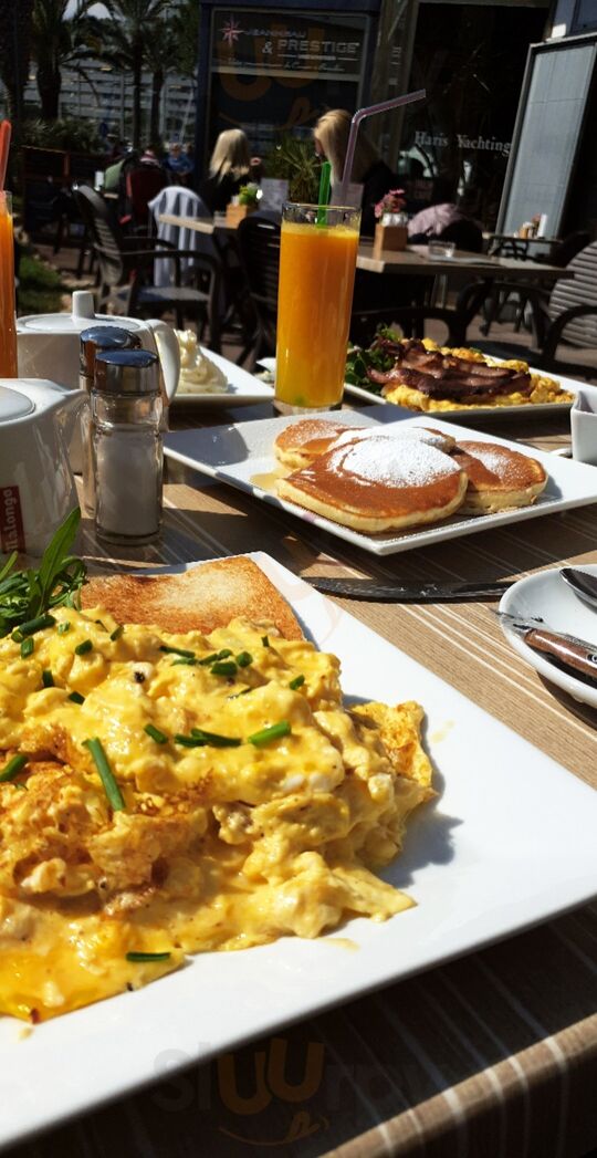 Palm Café